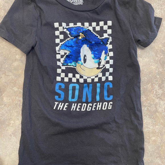 Kids sonic the hedge hog T shirt with bundle - Picture 2 of 8